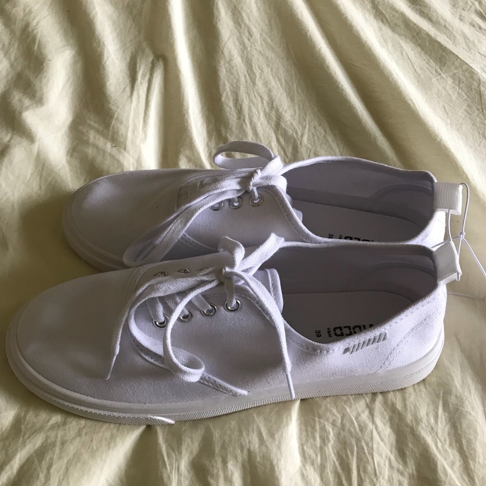 White Sneakers (NWOT)